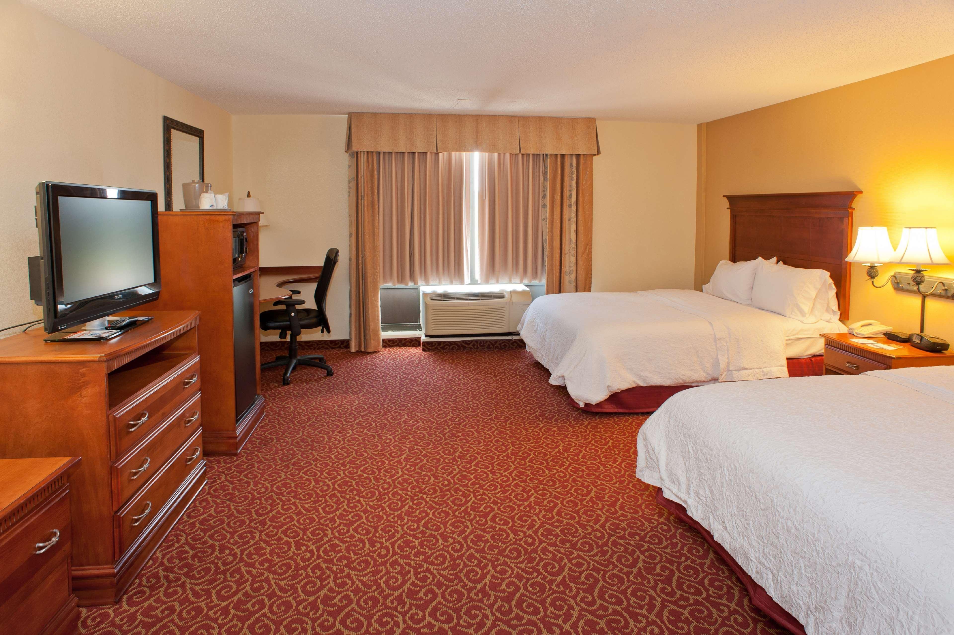 Hampton Inn & Suites Mccomb Exterior photo