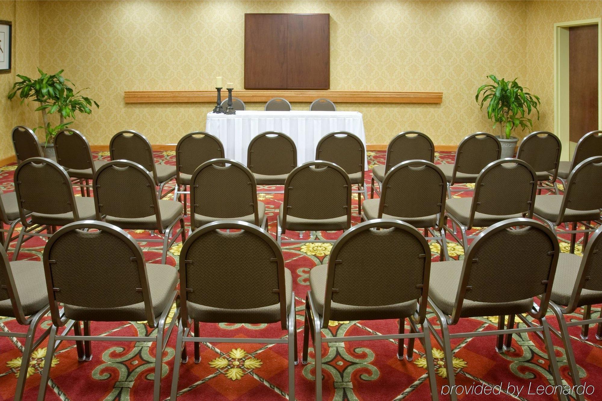 Hampton Inn & Suites Mccomb Facilities photo